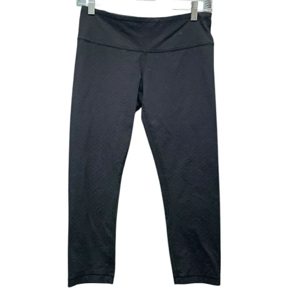 lululemon Black Capri's Size 6